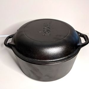 Lodge Pre-Seasoned Cast Iron Double Dutch Oven 5qt